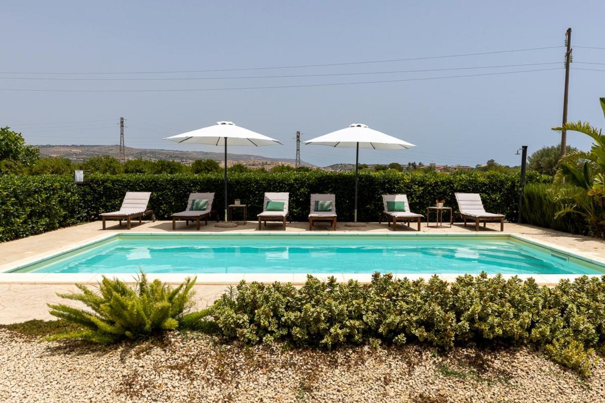 La Casa Dei Limoni Con Piscina Noto Apartment Exterior photo